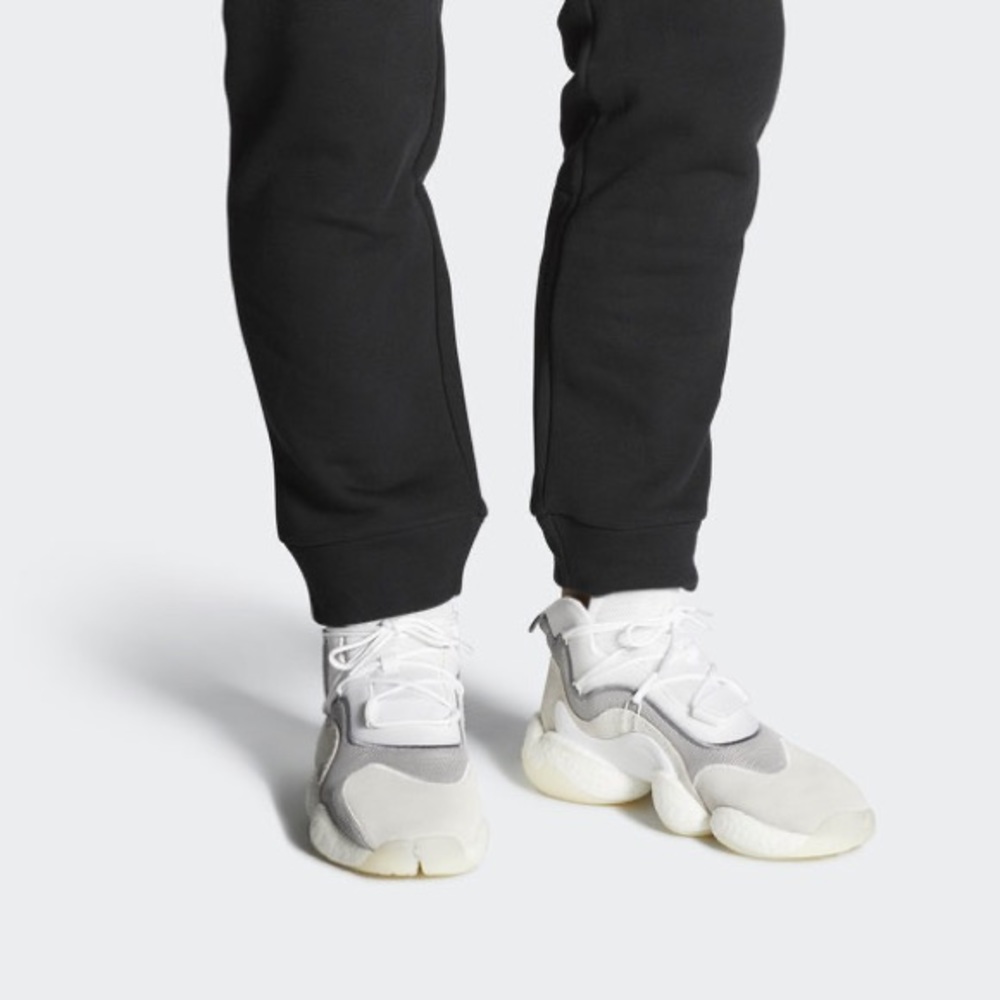 NWOT Men’s Size 6.5 (European Size 39.5) Adidas Crazy BYW Basketball Shoes White - Picture 1 of 15
